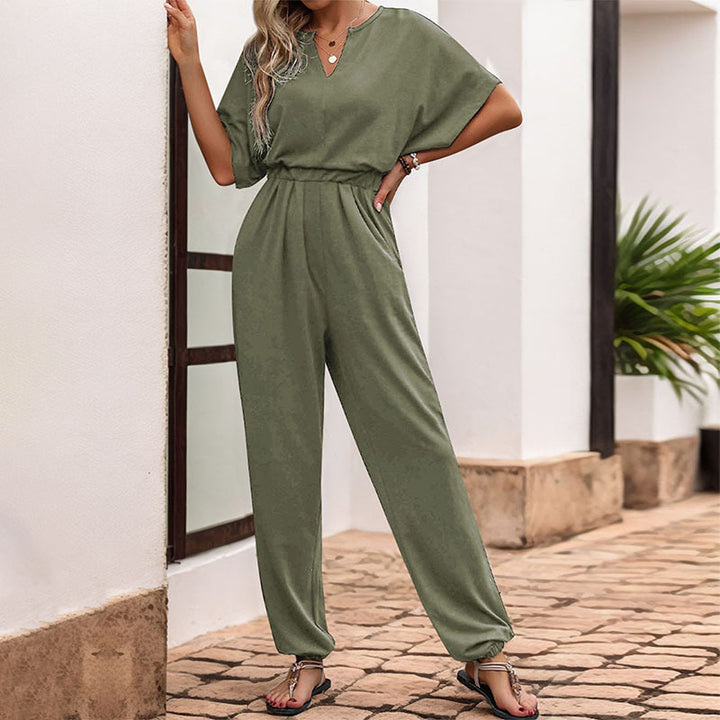 Damen Lässiger Jumpsuit mit Taillen-Smock, kurzem Fledermausärmel und elastischem Knöchelabschluss – Solévia
