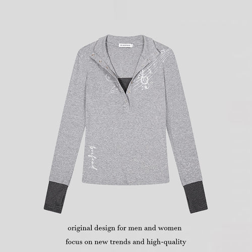Damen Langarmshirt mit Henley-Knopfleiste, Kontrastbündchen und Notenprint Echoarchiv
