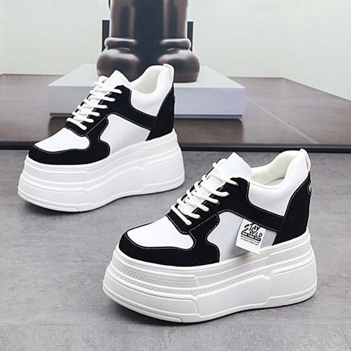Damen Plattform Sneakers mit modischer Silhouette und stabiler Sohle Echo Archiv