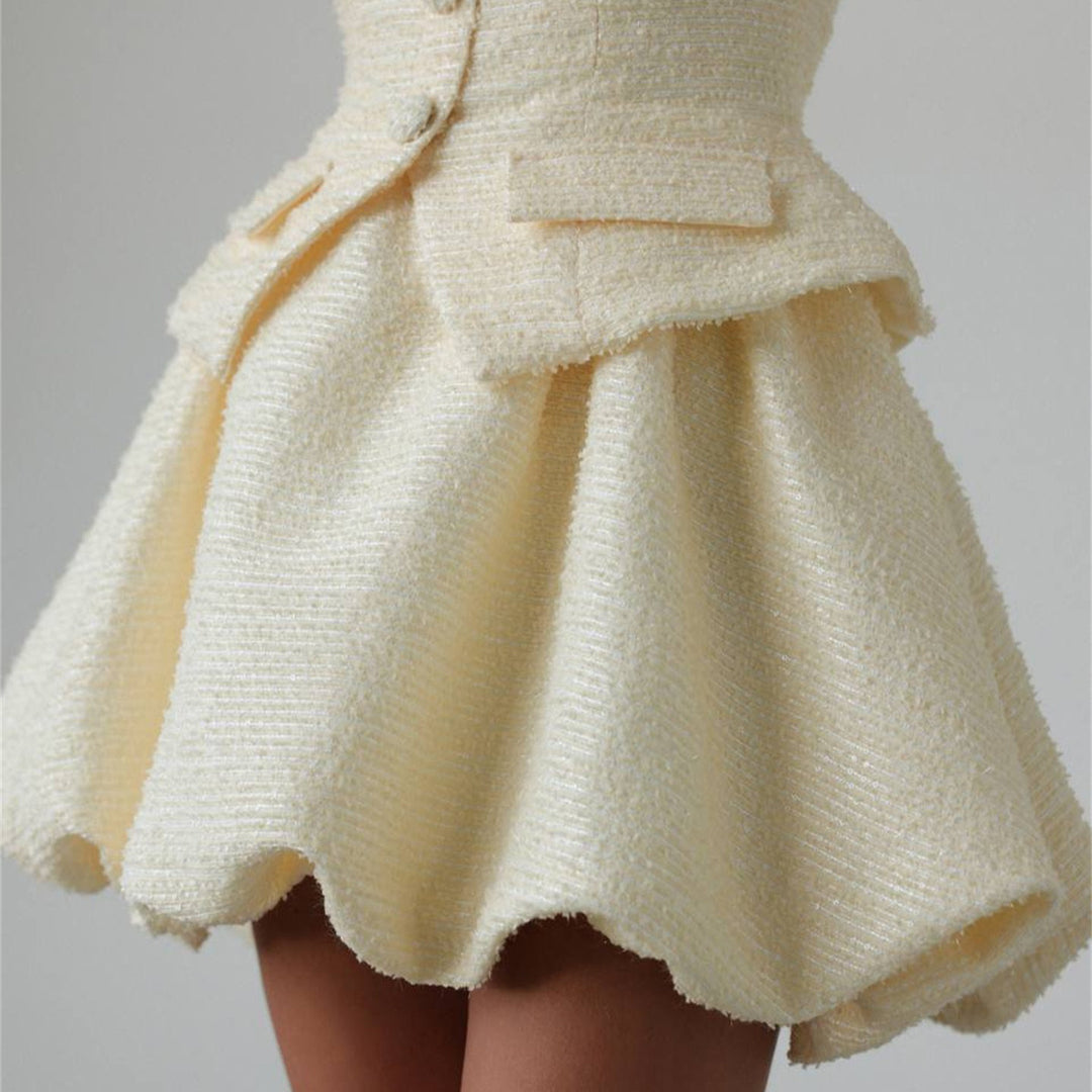 Damen Figurbetontes Tweed-Minikleid mit Schößchen und Knopfleiste Echo Archiv