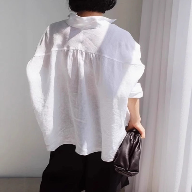 Damen Oversize-Leinenbluse mit geraffter Rückenpasse und krempelbaren Ärmeln – Élovi