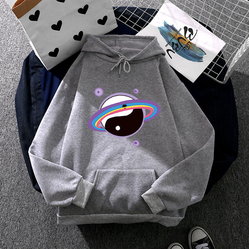 Damen Oversized Kapuzenpullover aus Baumwollmischung mit Planeten-Yin‑Yang-Grafik und Kängurutasche – Auréline