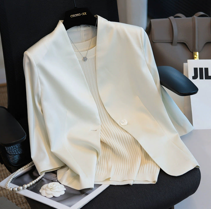 Damen Minimalistischer taillierter Einreihiger Blazer ohne Revers mit offener Kragenlinie Echo Archiv