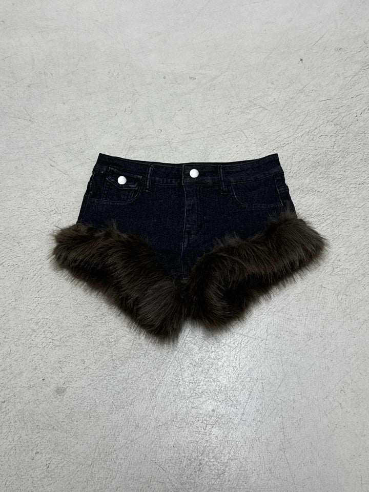 Damen Jeansshorts mit luxuriösem Kunstpelzsaum Echo Archiv