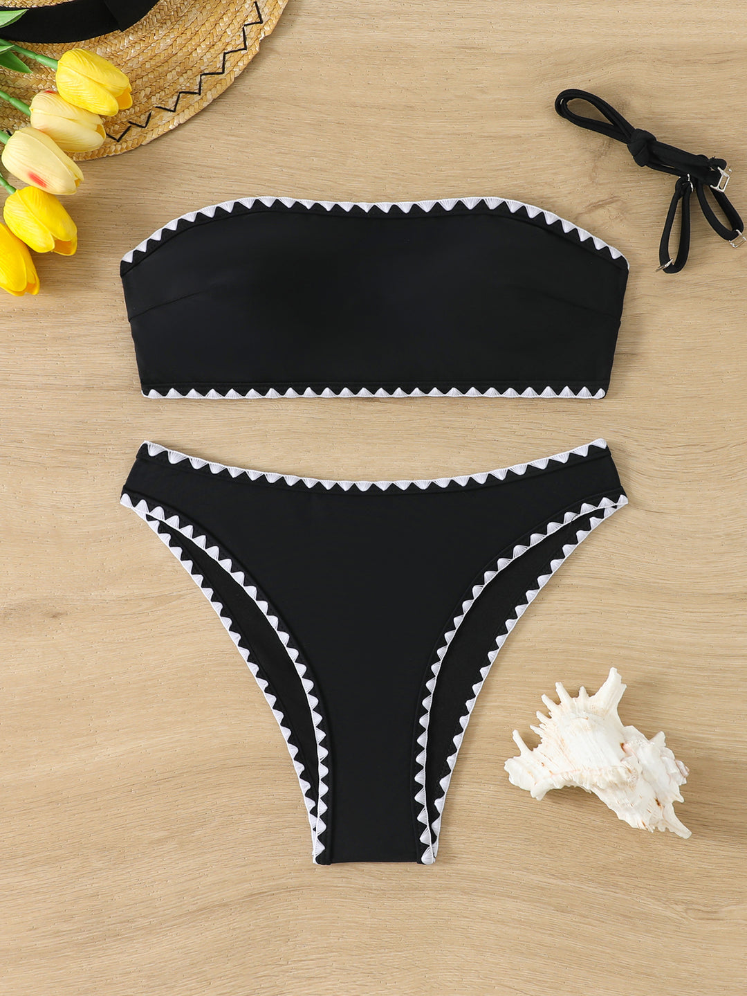 Damen Bandeau Bikini mit geometrischen Details Echo Archiv