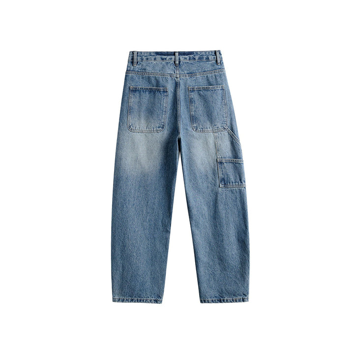 Damen Jeanshose mit kontrastierenden Knie‑Panels und ausgefransten Nähten Echoarchiv