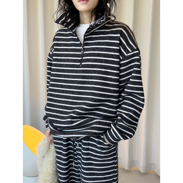 Damen Gestreiftes Lounge-Set mit Halbzip, Stehkragen und weiten Palazzohose Echoarchiv