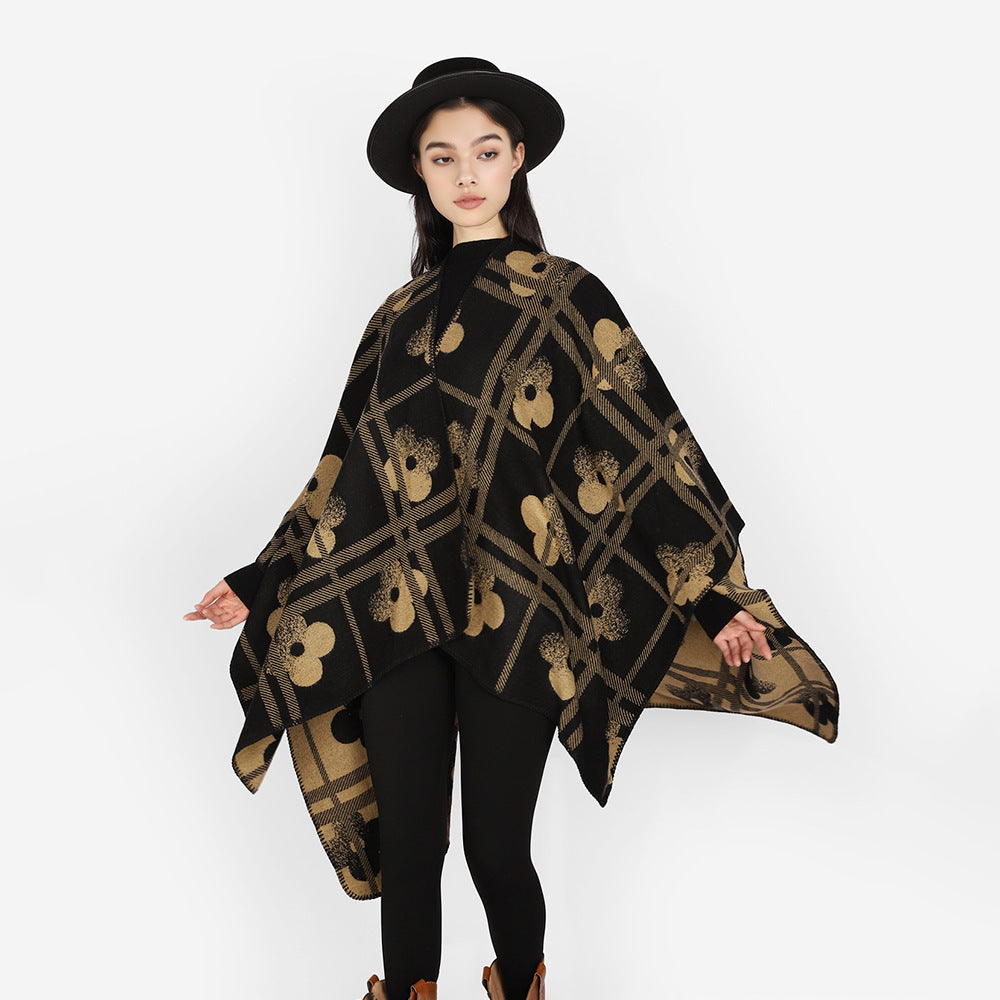 Damen Grobgewebter Deckenponcho im Ruana‑Schnitt mit floraler Karo‑Jacquard – Avérine