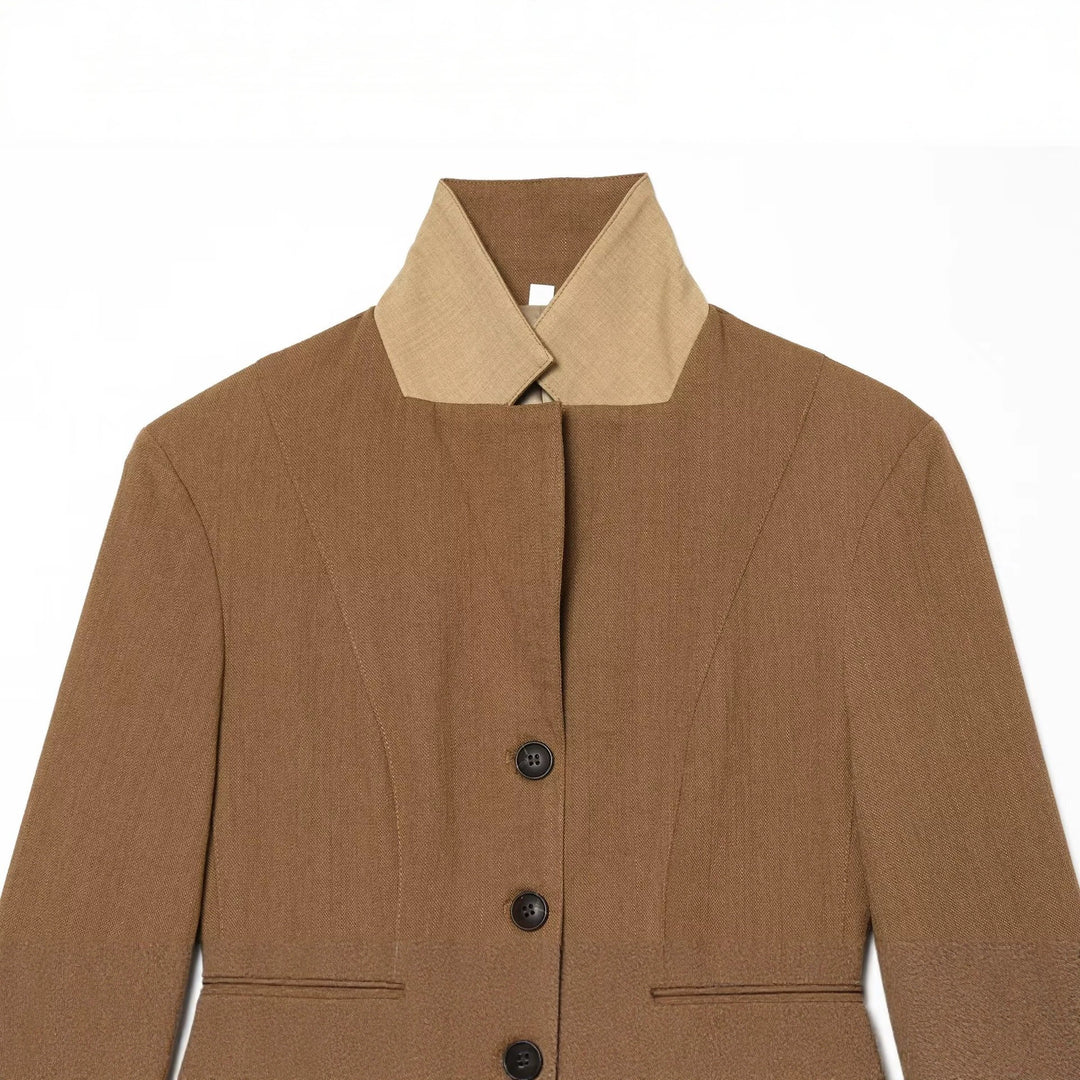 Damen Taillierter Blazer mit Stehkragen figurformenden Abnähern und Pattentaschen Echo Archiv