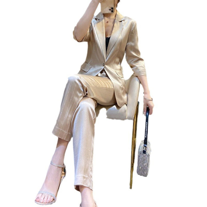 Damen Eleganter Blazer mit glänzendem Finish Echoarchiv