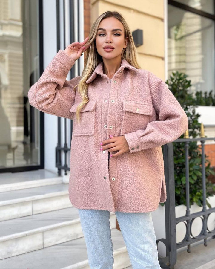 Damen Oversized Teddy-Übergangsjacke mit Brusttaschen und Druckknöpfen Echoarchiv