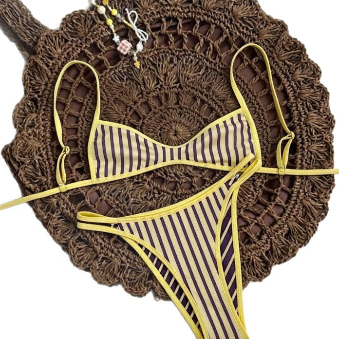 Damen Zweiteiliger Bikini mit elegantem Streifenmuster Echo Archiv