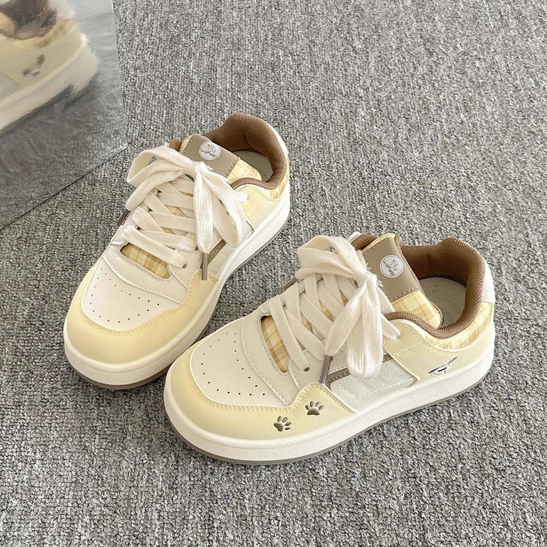 Damen Sneakers im verspielten Design mit dekorativen Bärenmotiven und komfortabler Sohle Echo Archiv