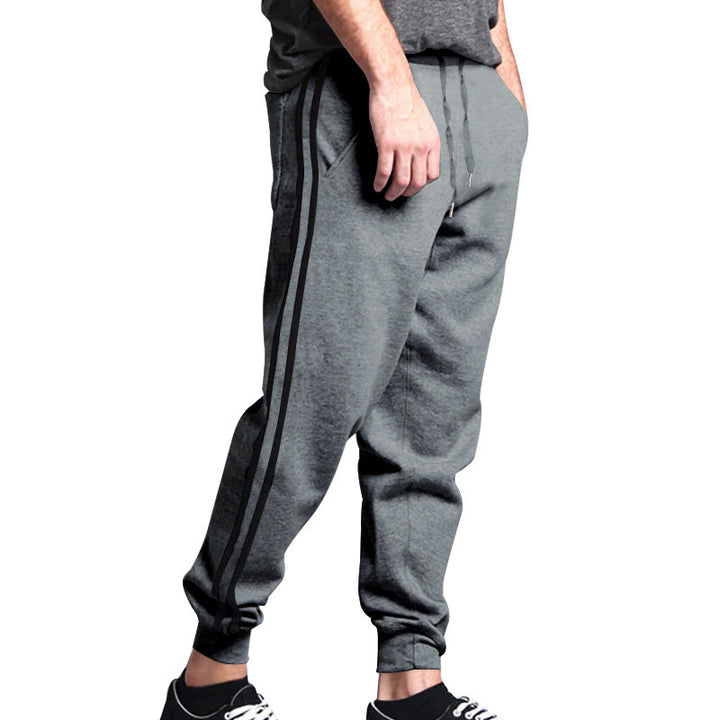 Herren Sportliche Jogginghose mit seitlichen Streifen Echoarchiv