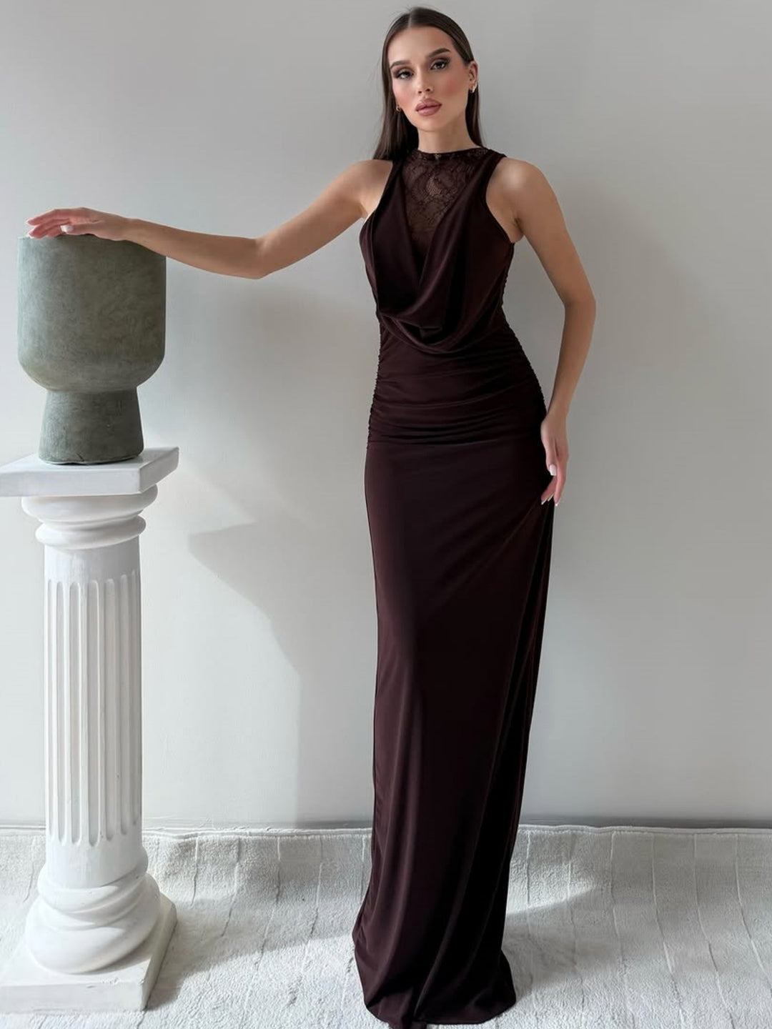 Damen Elegantes Maxikleid mit elegantem Neckholder-Design und raffinierter Spitzenlage Echo Archiv