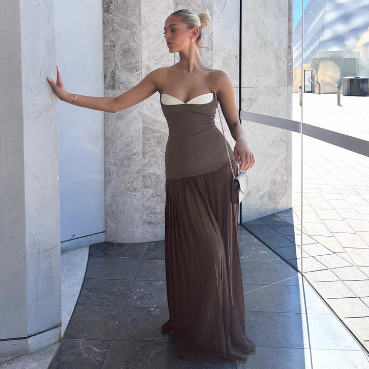 Damen Elegantes Maxikleid mit tiefem V-Ausschnitt und fließendem Rock Echo Archiv