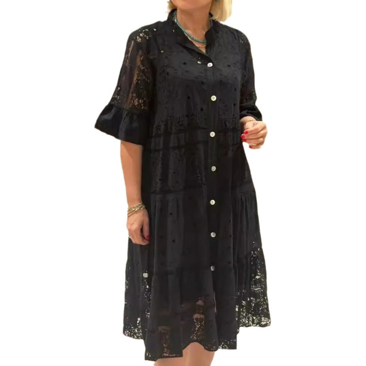 Damen nan romantisches Midikleid mit Broderie-Anglaise, durchgeknöpftem Oberteil, Stehkragen, halblangen Volantärmeln und stufigem Saum Echo Archiv