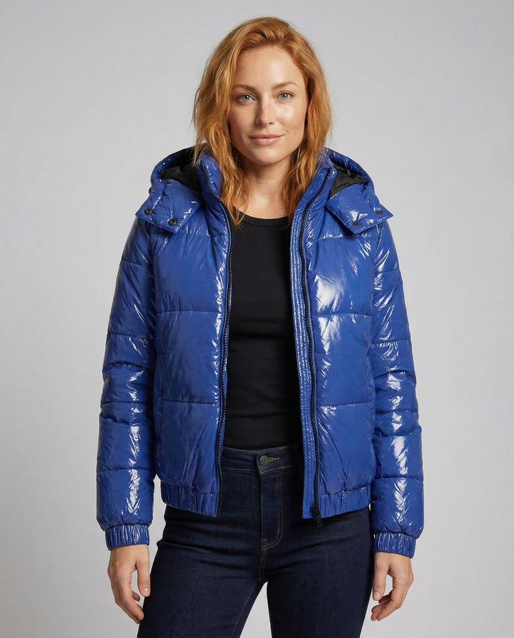 Hochglänzende Damen Steppjacke | Echoarchiv