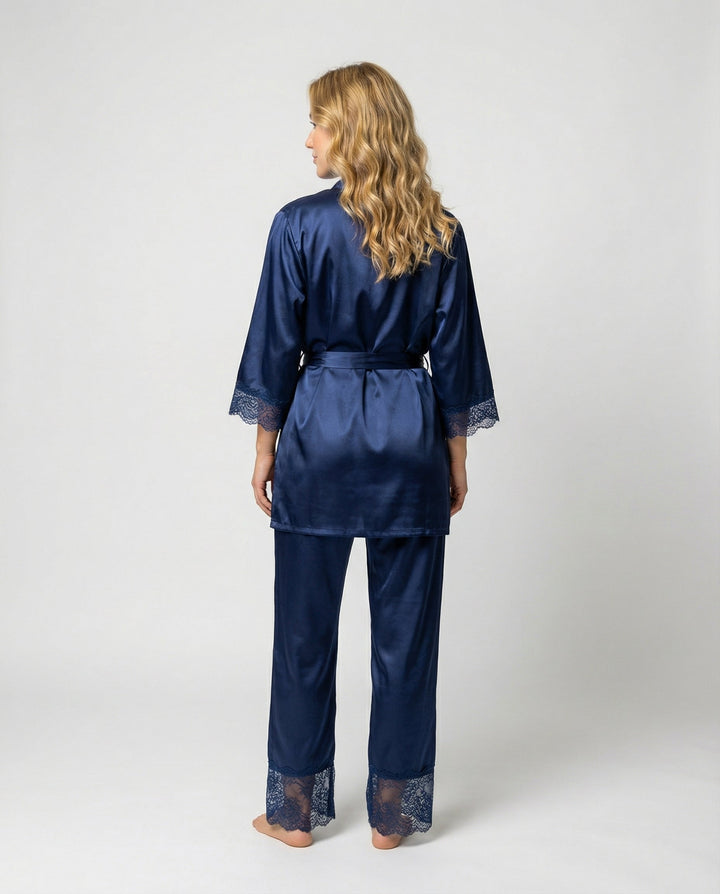Luxuriöses Seiden Pyjama Set Damen | Echoarchiv