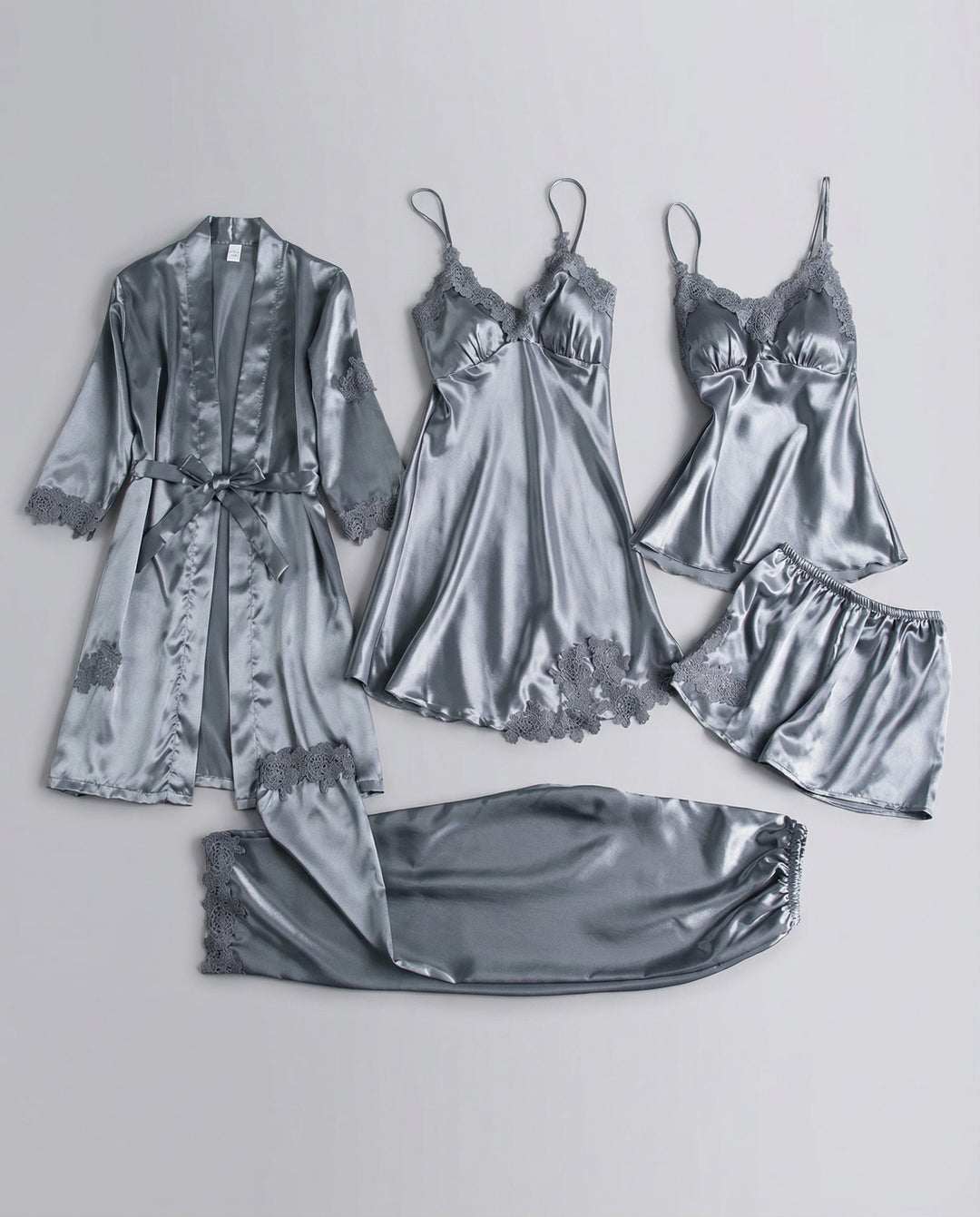 Luxuriöses Seiden Pyjama Set Damen | Echoarchiv