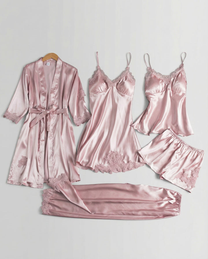 Luxuriöses Seiden Pyjama Set Damen | Echoarchiv