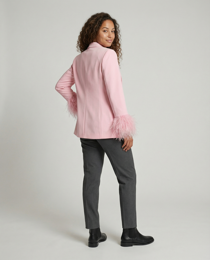 Damen eleganter Blazer mit auffälligen Federärmel Echoarchiv