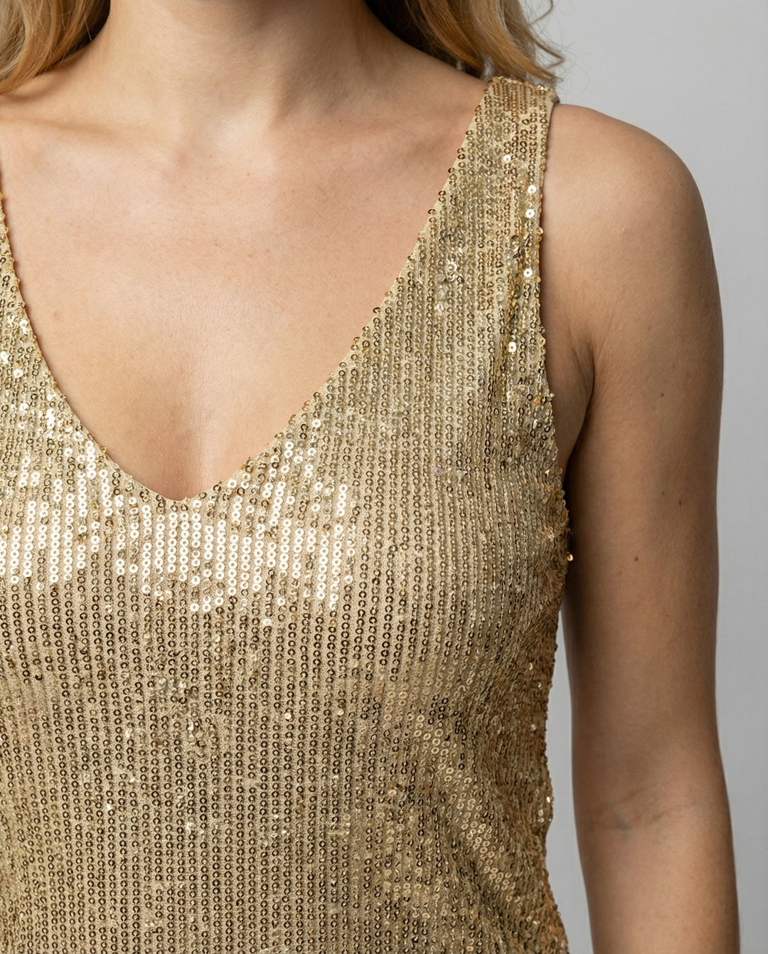 Glitzerndes Damen Oberteil | Echoarchiv