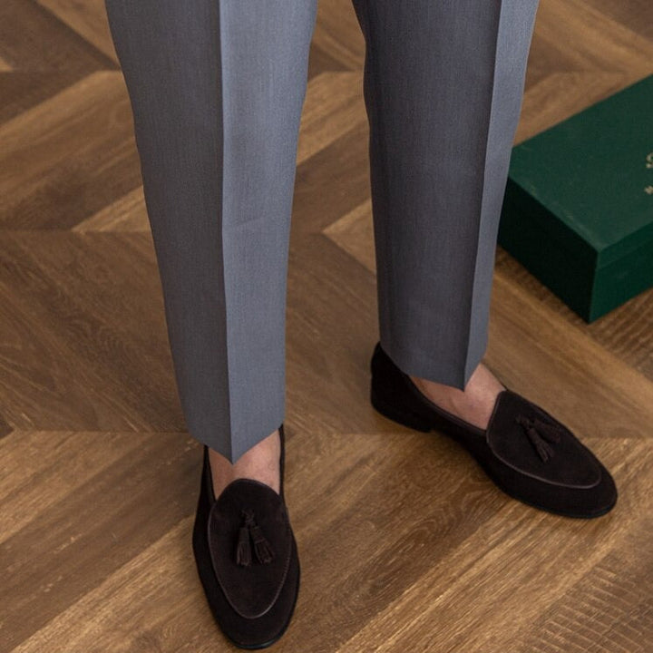 Echoarchiv Classic: Stilvolle Hose mit Schnalle