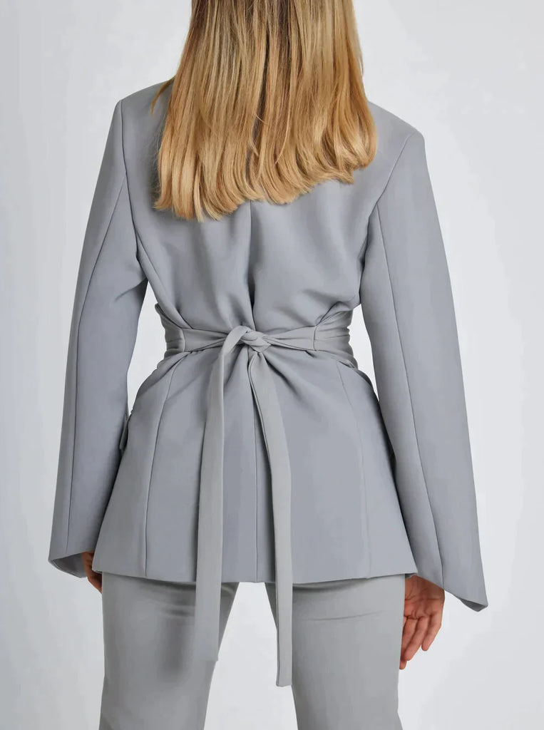 Eleganter Blazer mit Gürtel – Valéne