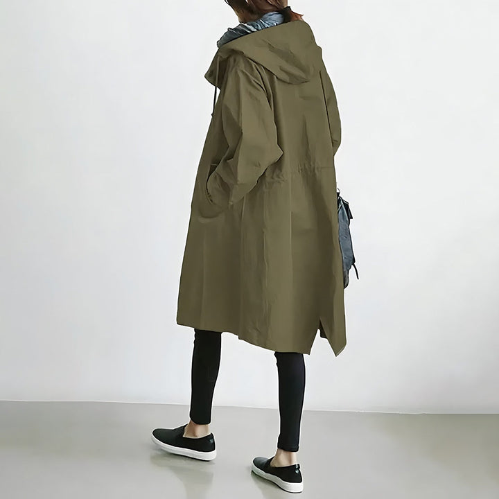 Echoarchiv | Wasserdichte Windjacke mit Kapuze