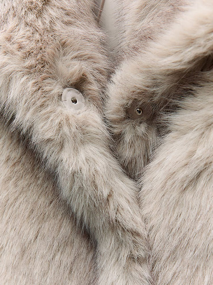 Echoarchiv | Warme Pelzjacke Für Damen In Stilvollem Design