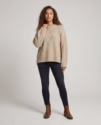 Damen Grobgestrickter Oversize-Pullover mit Rautenzopfstruktur und weitem Manschellenärmel Echo Archiv