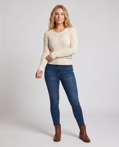 Damen Lagen-Look geripptes Feinstrick-Longsleeve mit integriertem Spaghettiträger-Cami Echo Archiv