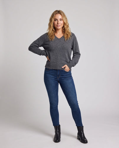 Damen Lässiger V‑Ausschnitt Wollmix‑Pullover mit Raglanärmeln und geripptem Saum Echo Archiv