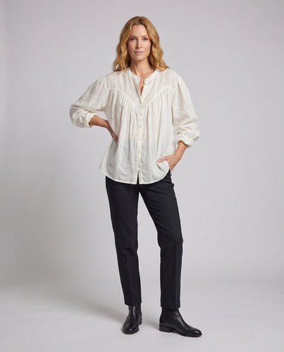 Damen Leichte Oversize‑Leinenbluse mit Knopfleiste und geraffter Vorderpartie Echo Archiv