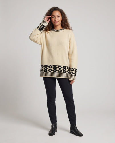 Damen Oversize-Strickpullover mit kontrastierender Norwegerborte und passender Strickmütze Echo Archiv