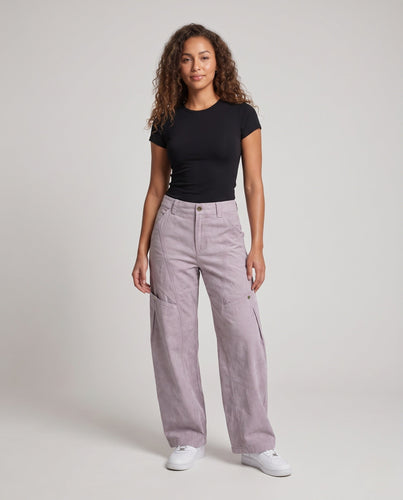 Damen Weit geschnittene utilitaristische Hose mit Ziernahtpaneelen und Cargo-Taschen Echo Archiv