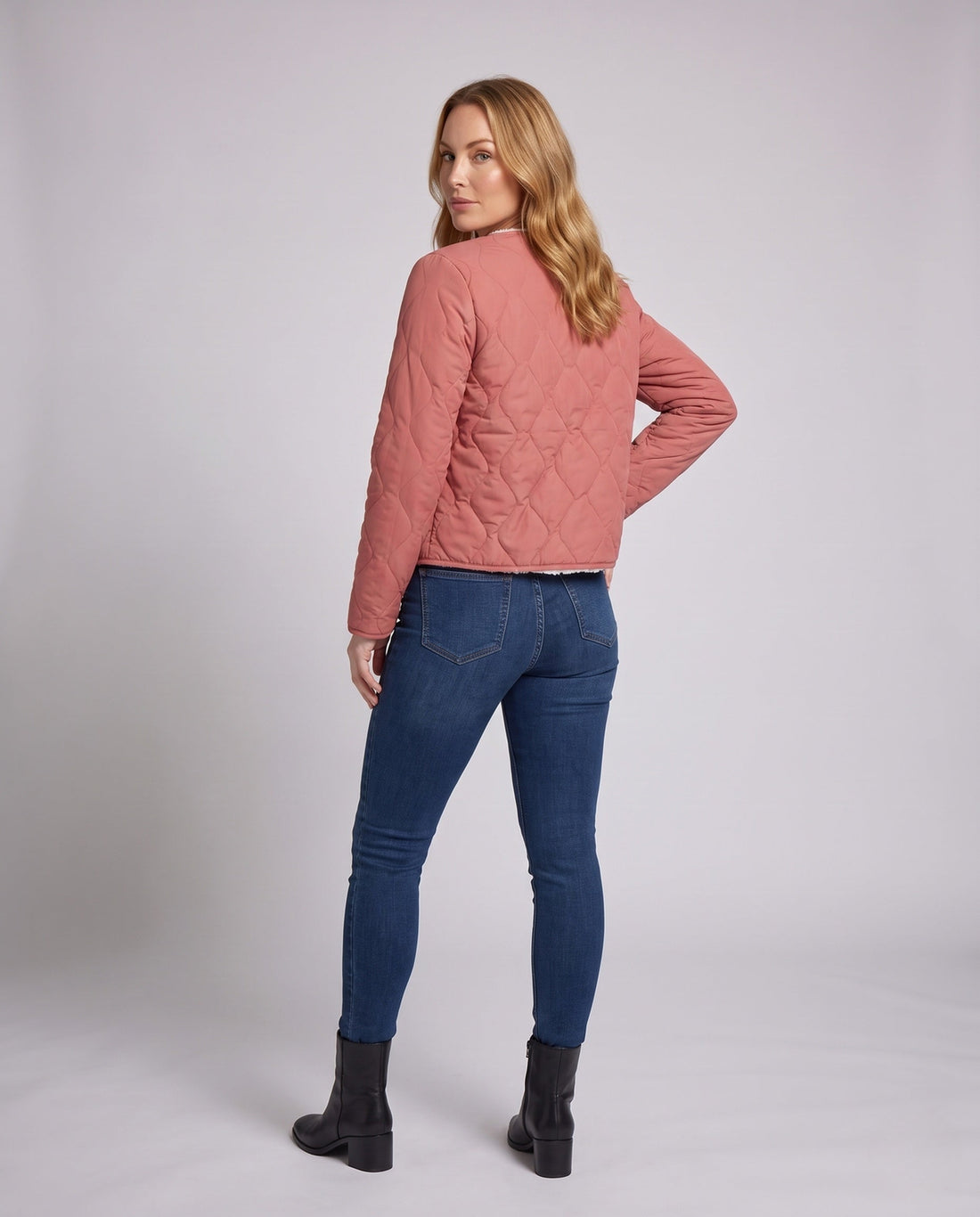 Product 10998318399834 - back_view