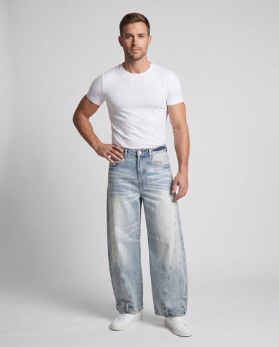 Herren Baggy-Denim im weiten Palazzo-Cut mit Keilnähten und bodenlangem Saum Echo Archiv