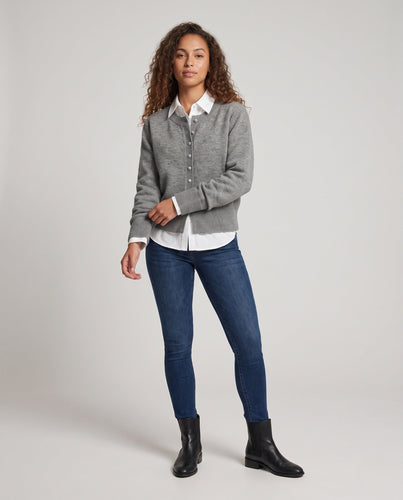 Damen Kurz geschnittene Feinstrick-Cardigan mit geripptem Saum und dezenter Knopfleiste Echo Archiv