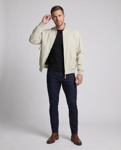 Herren Urban‑legerer Bomber mit minimalem Design, windabweisender Webqualität und Rippenbündchen Echo Archiv