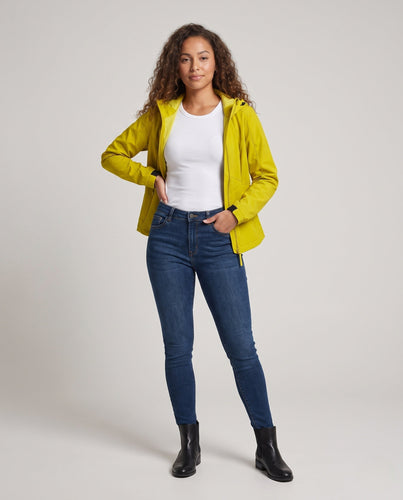 Damen Leichte Softshell-Jacke mit Kapuze, taillierter Silhouette und verdeckten Reißverschlusstaschen Echoarchiv