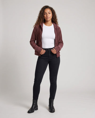 Damen Samtige Kapuzenjacke mit feinem Streifenmuster, Reißverschluss und Kängurutaschen Echoarchiv