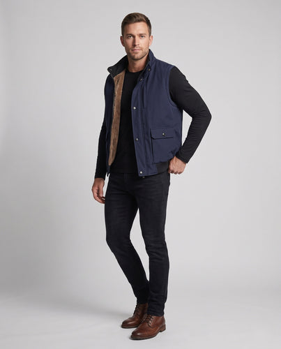 Herren Isolierte Teddyweste im Outdoor-Utility-Stil mit hohem Stehkragen und Klapptaschen Echoarchiv
