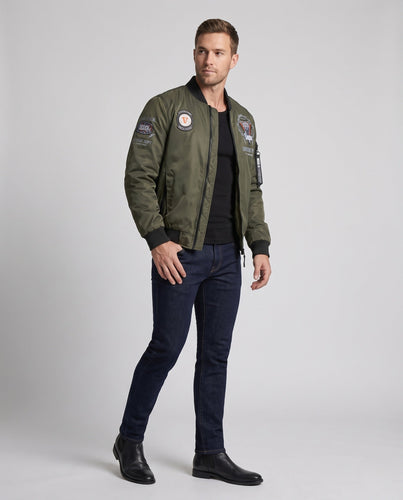 Herren Leichte Nylon-Bomberjacke mit Badge‑Prints, Ärmeltasche und gesteppter Thermofütterung Echoarchiv