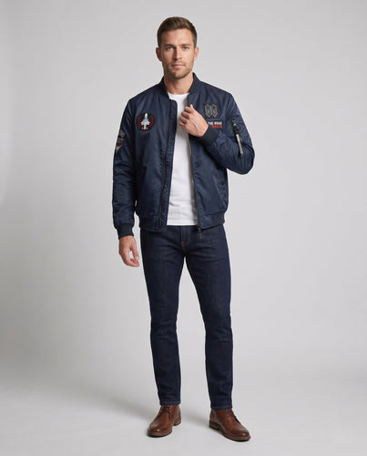 Herren Wende-Bomberjacke mit aufgesetzten Patches, Nylon-Außenmaterial und Ärmel-Zip-Tasche Echoarchiv