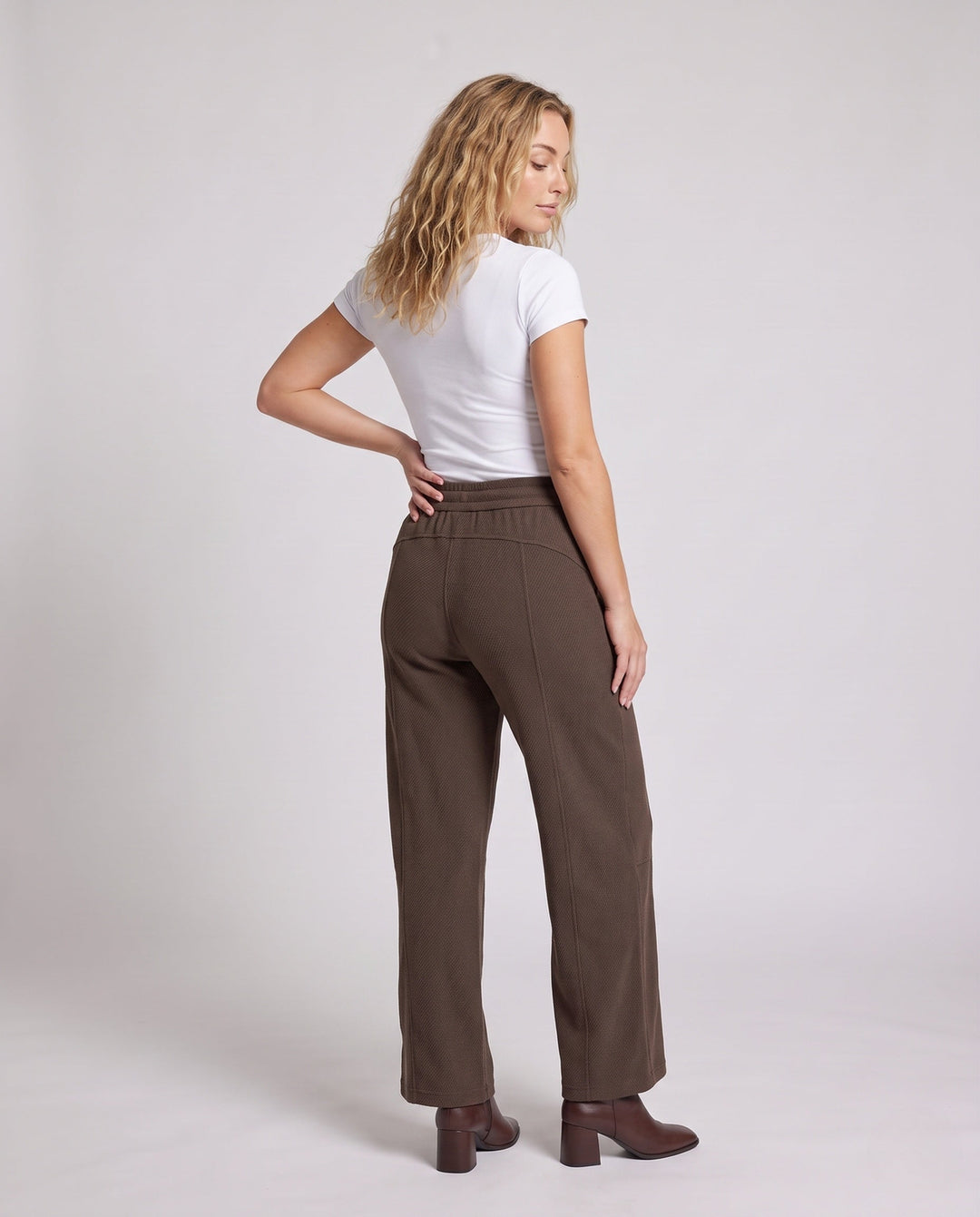 Product 11002324681050 - back_view
