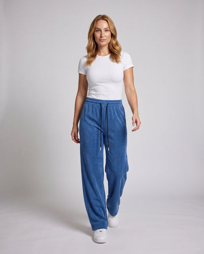 Damen Sportliche und elegante Jogginghose Echo Archiv