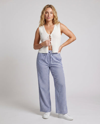 Damen stylisches Wickeloberteil mit niedlichen Rüschen
