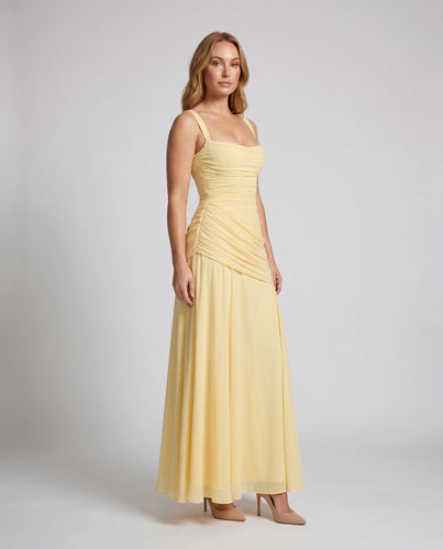 Damen Elegantes langes Cocktailkleid mit raffinierter Drapierung Echoarchiv